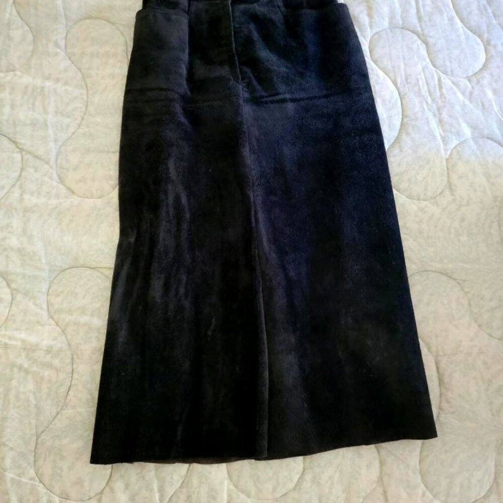 Anne Klein Black Suede pencil skirt